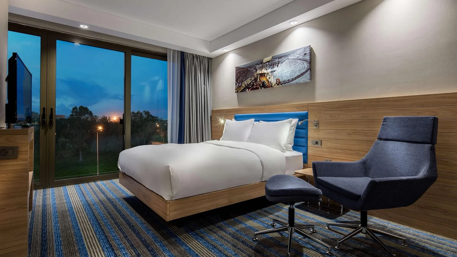 Hampton By Hilton Izmir Aliaga Hotell