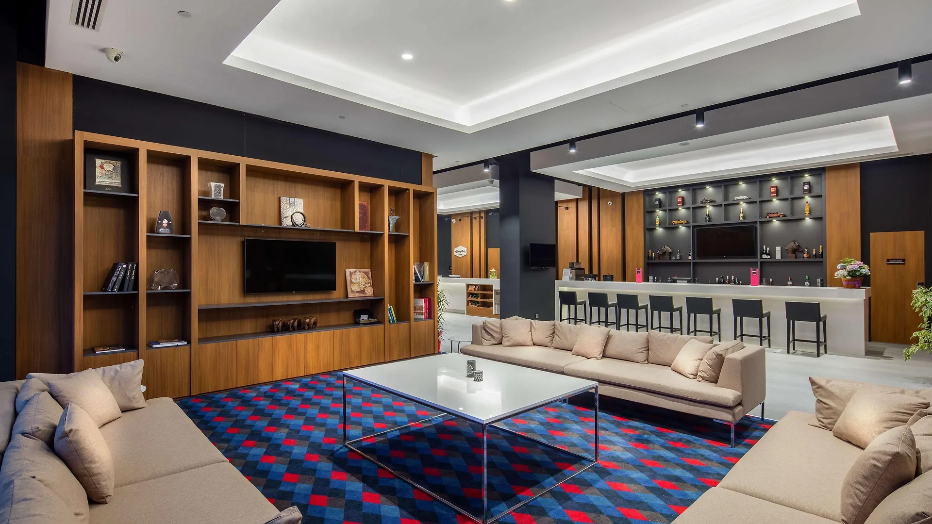 Отель Hampton By Hilton Izmir Aliaga