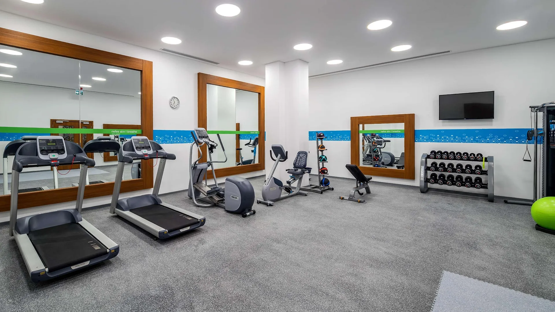 Отель Hampton By Hilton Izmir Aliaga