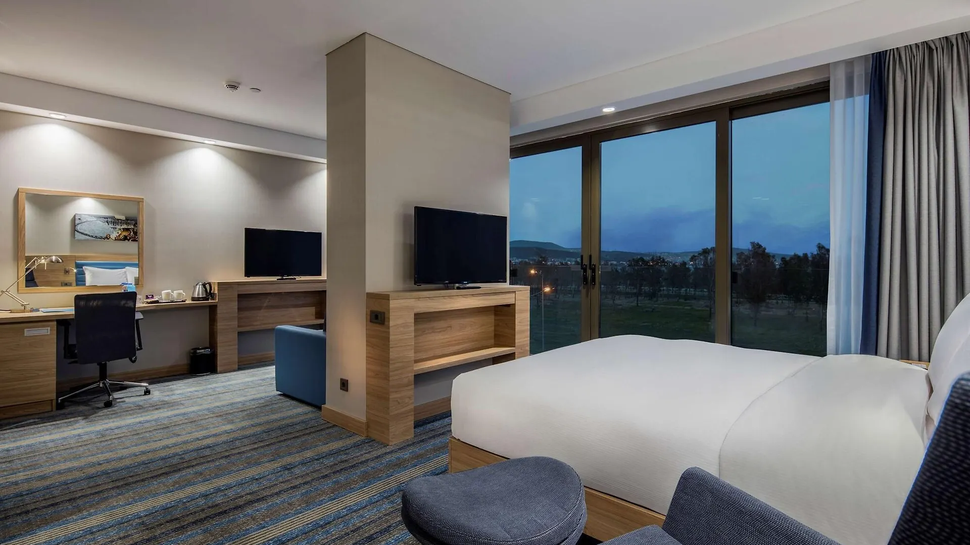 Отель Hampton By Hilton Izmir Aliaga Турция